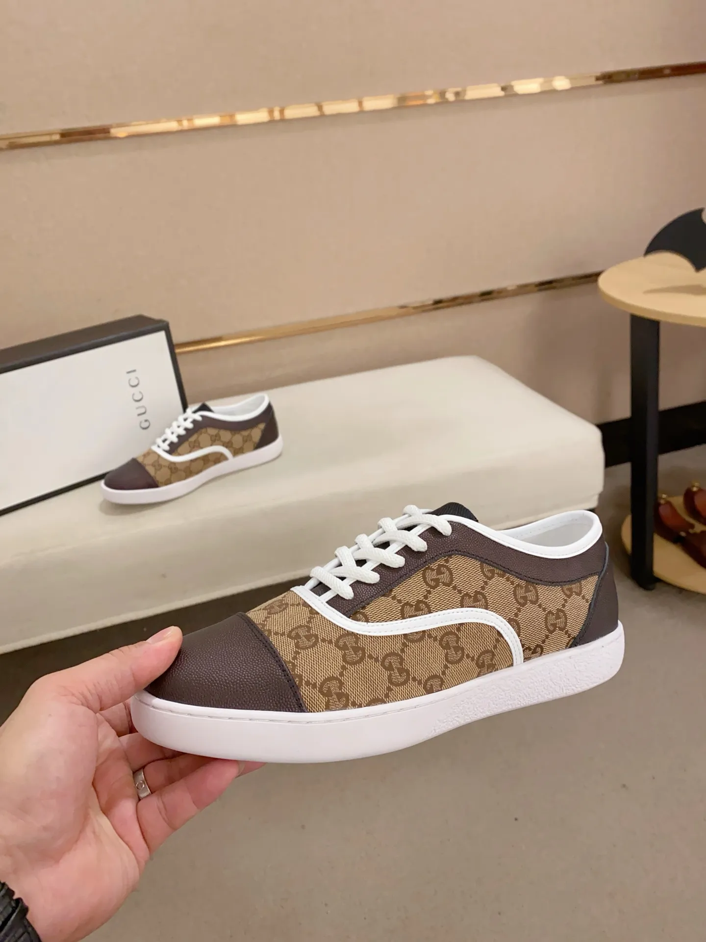 Men's clothing and shoes💰:400💰 (GUCCI) The latest model from the official website 🎁🎁Casual and fashionable men's shoes👟, hot style 💥The version is simple and elegant, exclusive for trendy men. Unique official website latest brand elements 👑Gucci original decoration, fashionable and generous, the fabric is original cowhide ✅sheepskin lining, the official website specifies wear-resistant casual outsole, the classic model is taken in kind at the counter🎬38-44 (45 is not returned or exchanged)